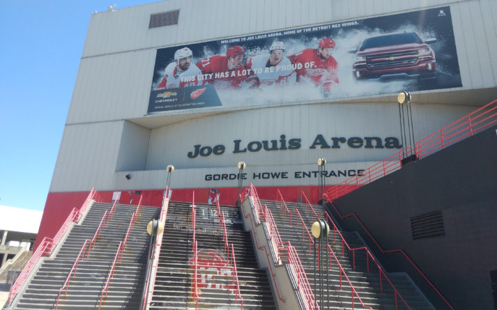 Crews strip exterior panels from Joe Louis Arena; no redevelopment